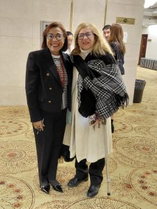Fotografía de Martha Gimenez Torres junto a la Dra. Magali Maritza Díaz Aguirre, consultora del UNFPA